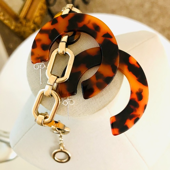 Vintage Tortoise Resin Jewelry - Picture 4 of 13